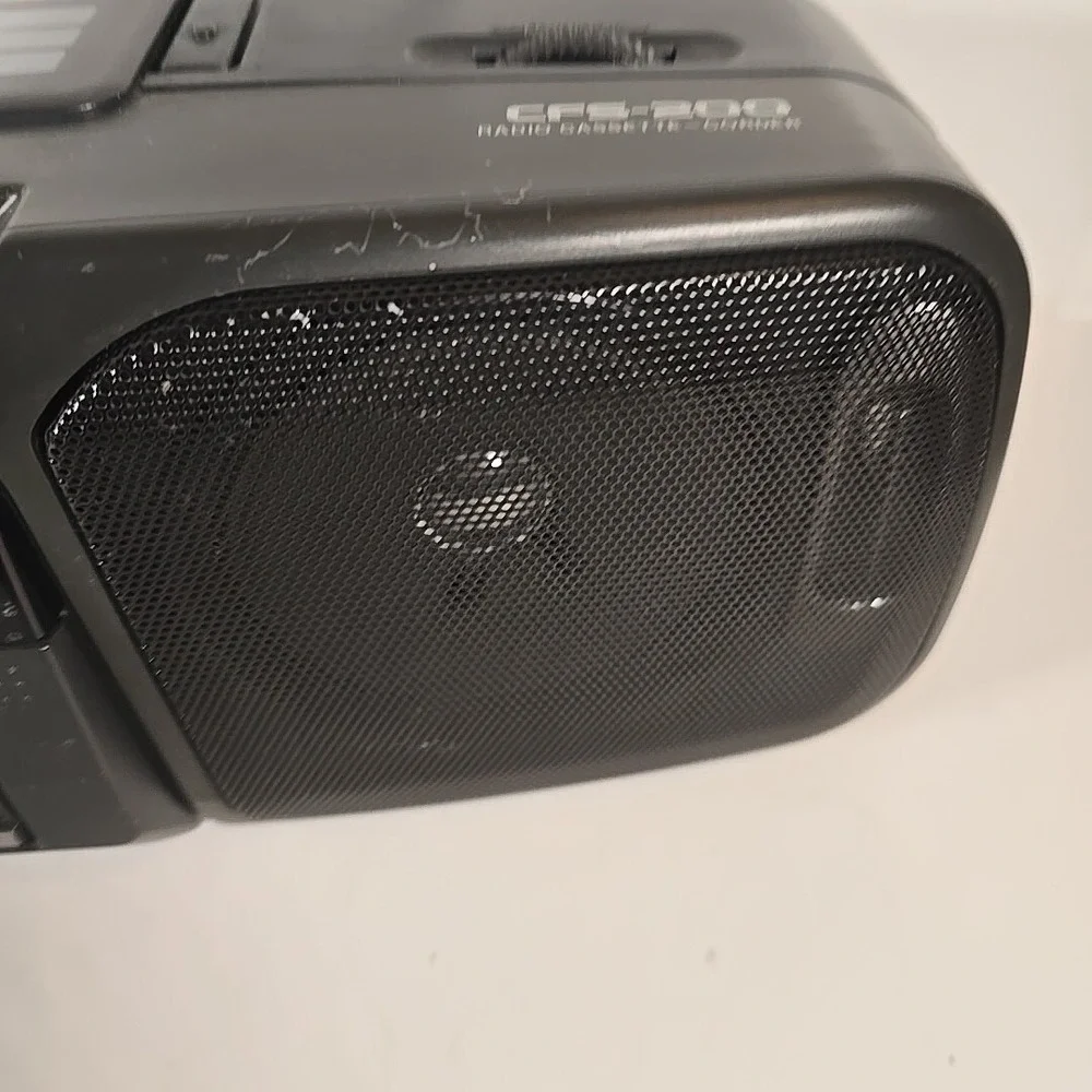 Sony CFS-200 AM/FM Stereo 2‎ Way Speaker Radio & Cassette Cassette Doesn't Work